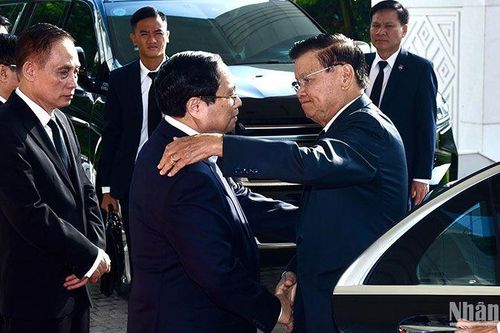 Thủ tướng Phạm Minh Chính tiếp Tổng Bí thư, Chủ tịch nước Lào Thongloun Sisoulith