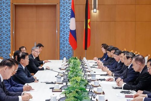 Thủ tướng Phạm Minh Chính tiếp Tổng Bí thư, Chủ tịch nước Lào
