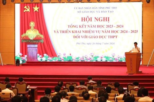 Đảm bảo các điều kiện thực hiện Chương trình GDPT 2018 đối với lớp 12 ở Phú Thọ