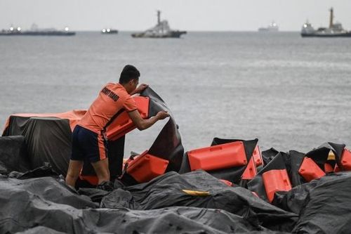 Philippines ứng phó khẩn cấp vụ chìm tàu chở dầu do bão Gaemi