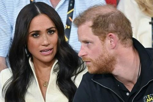 Harry không muốn đưa Meghan Markle về Anh