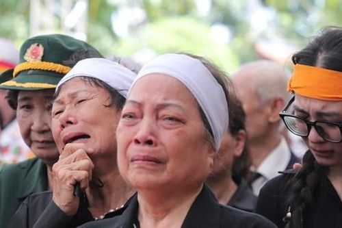 Xúc động giây phút tiễn biệt Tổng Bí thư Nguyễn Phú Trọng ở quê nhà Lại Đà