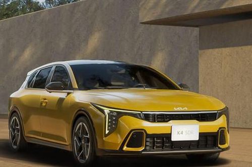 Lộ diện kiểu dáng mới của Kia K4