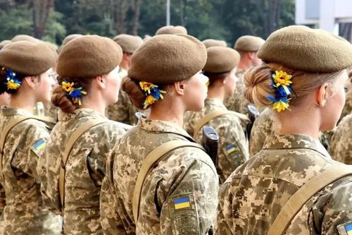 Ukraine cho phép các tù nhân nữ đầu tiên tham gia quân đội