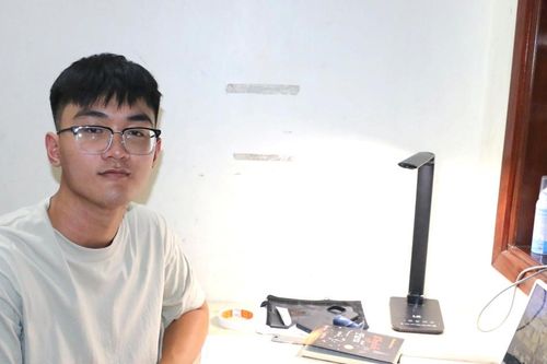 Thủ khoa tổ hợp Khoa học tự nhiên toàn quốc chia sẻ bí quyết thi đạt điểm cao