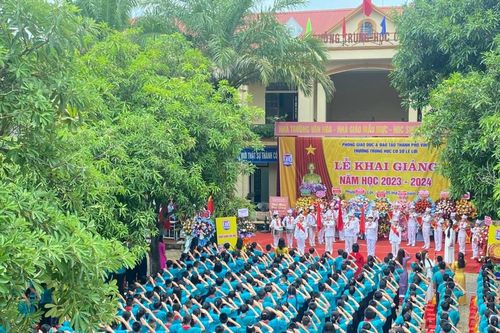 Phụ huynh thành phố Vinh lo lắng vì thông tin bỏ tuyển sinh lớp tiếng Pháp