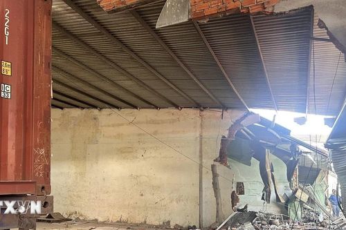 Vụ xe container lao vào nhà dân ở Đắk Nông: Tạm giữ hình sự tài xế gây tai nạn