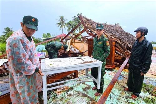 Mưa dông gây nhiều thiệt hại ở Cà Mau