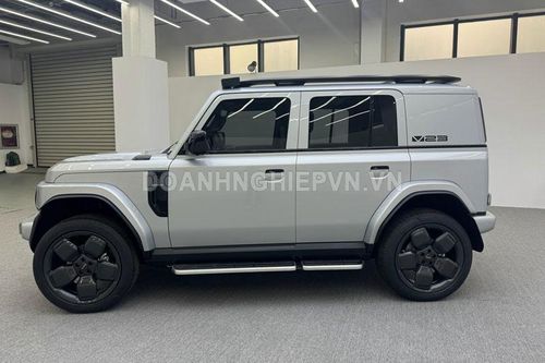 SUV địa hình siêu hầm hố, giá gần 390 triệu đồng