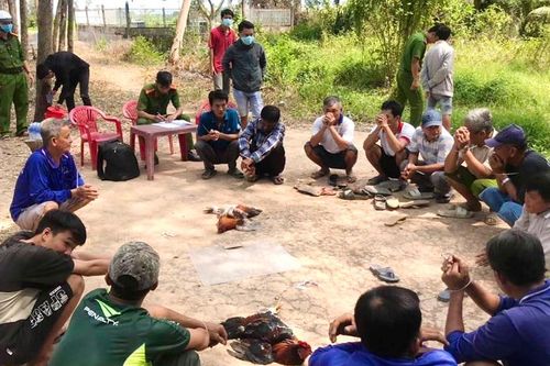 Đấu tranh với tệ nạn cờ bạc