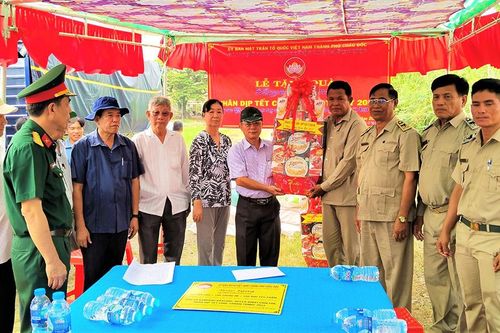 TP. Châu Đốc tăng cường công tác đối ngoại Nhân dân
