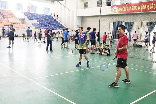 Lan tỏa phong trào cầu lông