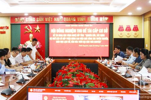 Nghiệm thu đề tài khoa học phục vụ giáo dục lịch sử, văn hóa