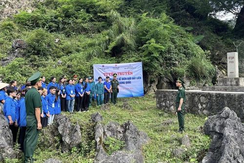 Hơn 8.500 lượt người tham gia tuần tra bảo vệ biên giới