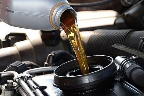Đèn báo nhớt ô tô sáng cảnh báo điều gì?