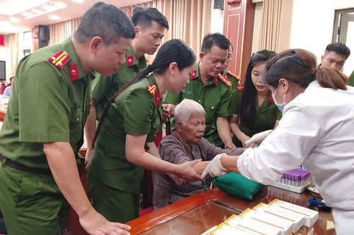 Lấy mẫu ADN tìm thân nhân liệt sĩ chưa xác định được thông tin