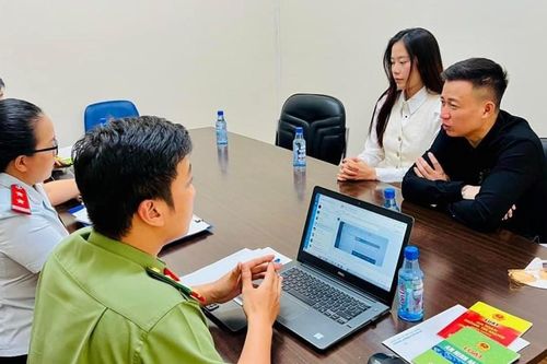 Khi nghệ sĩ có những hành vi thiếu chuẩn mực