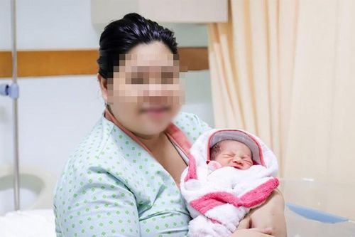 Sản phụ nặng gần 100 kg vượt cạn thành công