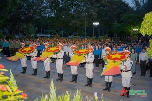 Nhiều hoạt động trong 'Hành trình tri ân - Tiếp bước lửa anh hùng'