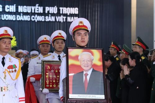 Sống mãi trong lòng dân