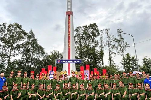 Sinh viên Đại học Cảnh sát Nhân dân với hoạt động tri ân nhân Kỷ niệm Ngày Thương binh - Liệt sỹ