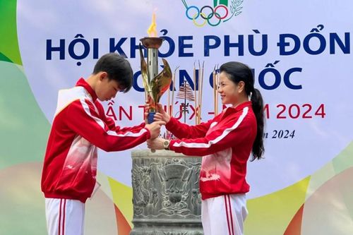 Lễ xin lửa thắp đuốc Khai mạc Hội khỏe Phù Đổng toàn quốc lần thứ X năm 2024