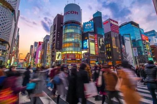 Tận dụng đồng Yên yếu, nhiều người giàu Trung Quốc đổ xô đến Tokyo 'săn' hàng hiệu