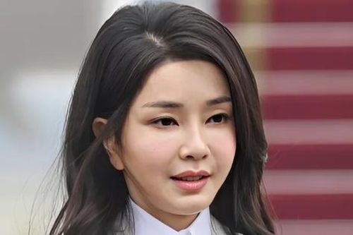 Đệ nhất Phu nhân Hàn bị thẩm vấn và sự khủng hoảng của chiếc túi hiệu