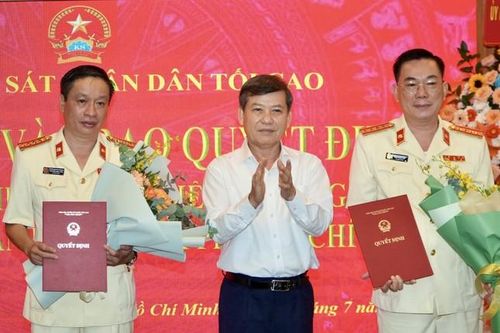 Điều động, bổ nhiệm nhân sự chủ chốt ở 2 tỉnh, thành phía Nam