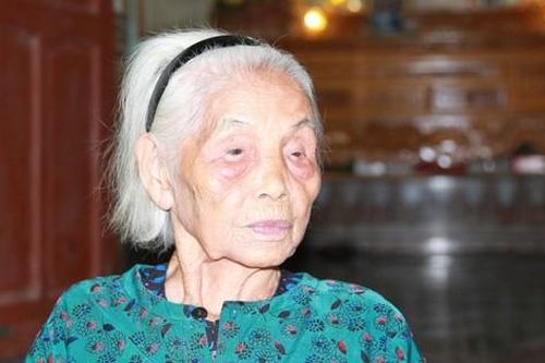 'Vết thương lòng… Mẹ vẫn còn nặng mang'
