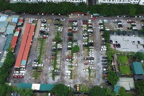 Hà Nội: Chủ bãi xe lậu 'tiết lộ' nguồn thu khủng tại bãi trông giữ xe trái phép