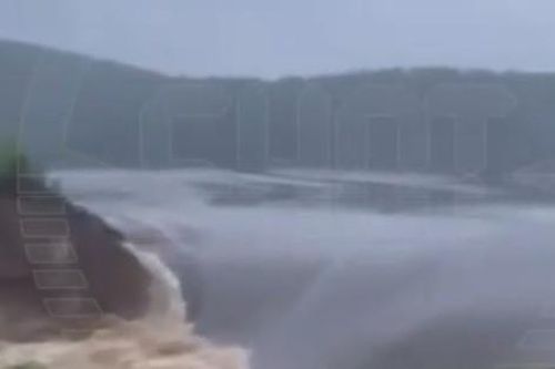 Vỡ đập ở miền nam nước Nga, hàng trăm người phải sơ tán
