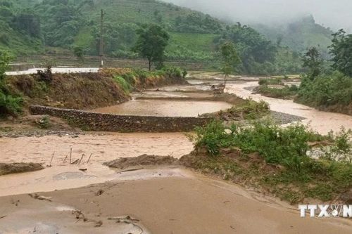 Khẩn trương khắc phục sự cố xói lở thượng lưu công trình hồ Nà Tằm