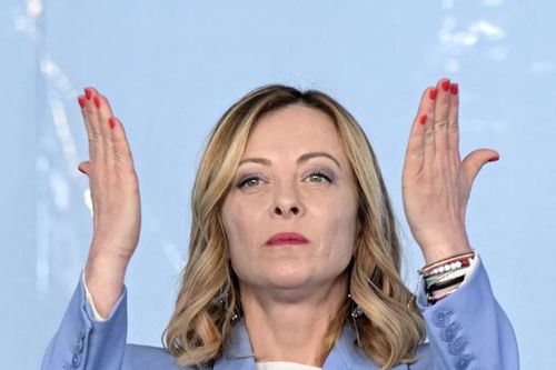 Thủ tướng Italy thực hiện chuyến thăm chính thức đầu tiên tới Trung Quốc