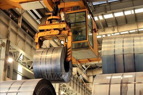 Vì sao lượng thép cán nóng nhập khẩu từ Trung Quốc vào Việt Nam tăng mạnh?