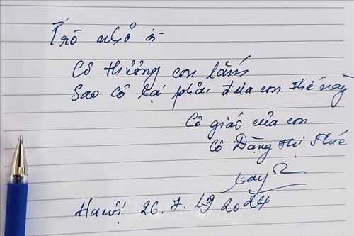 Xúc động những dòng chữ cô giáo của Tổng Bí thư viết trong sổ tang