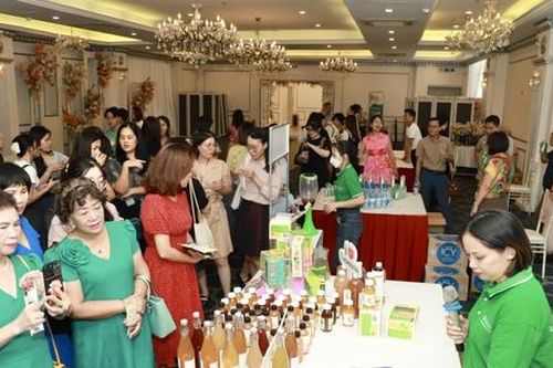 Hàng trăm người tham dự offline tháng 7 'Eat clean và hơn thế' của Báo PNVN