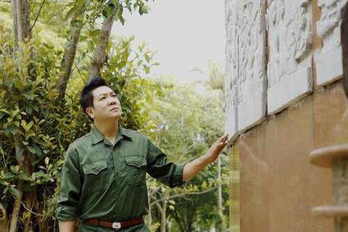 NSND Quốc Hưng hát 'Thiên hùng ca bất tử' tri ân các anh hùng liệt sĩ