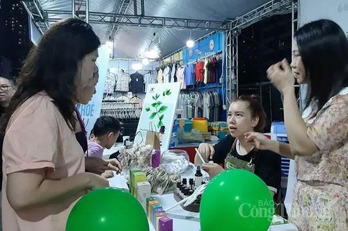Hà Nội: 100 gian hàng tham gia Hội chợ 'Ngày hội khuyến mại tháng 7'