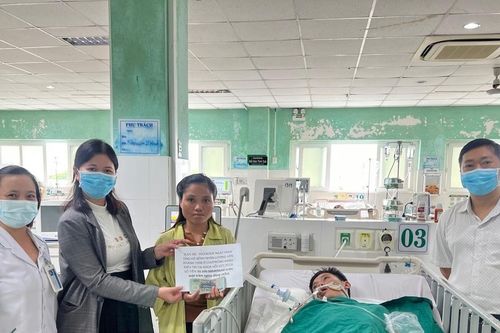 Cầu nối trao gửi yêu thương với bệnh nhân nghèo Gia Lai