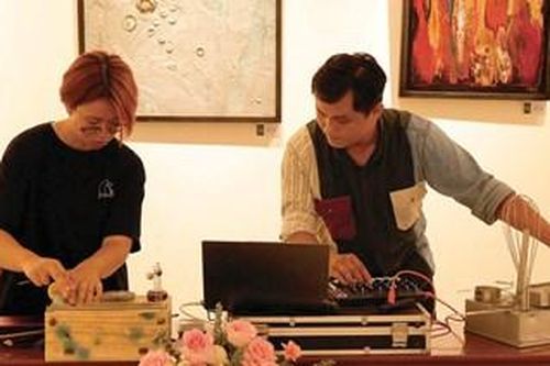 Trên con đường tìm kiếm thanh âm