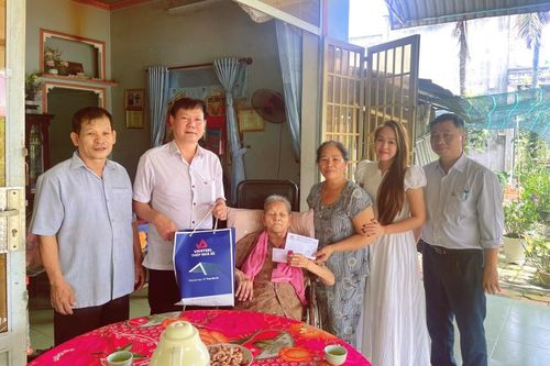 Công đoàn TCT Thép Việt Nam: Tặng hơn 300 triệu cho gia đình chính sách nhân ngày Thương binh liệt sỹ 27/7