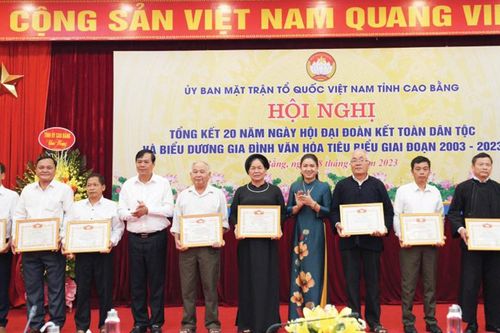 Chú trọng xây dựng gia đình no ấm, tiến bộ, hạnh phúc, văn minh
