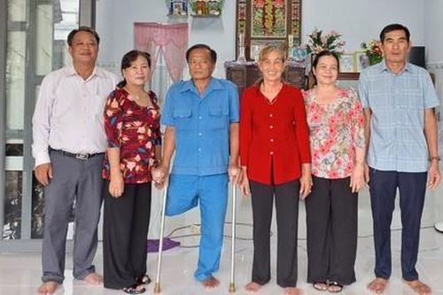 Niềm vui của vợ chồng người thương binh ở tuổi xế chiều