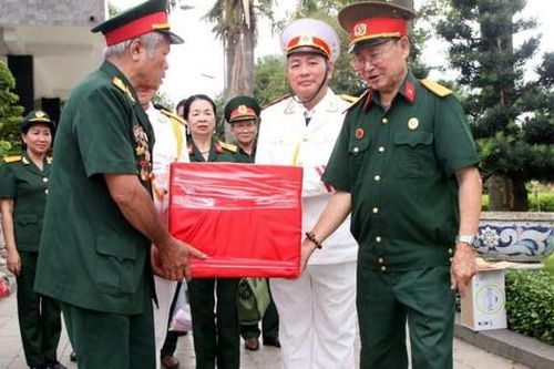 Người thầm lặng 'kết nối' liệt sĩ với gia đình