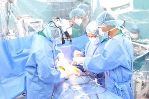 1 tuần thực hiện 5 ca phẫu thuật tim hở