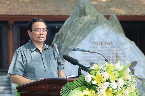 Thủ tướng: Quan tâm, chăm lo và có nhiều chính sách với người có công là nhiệm vụ quan trọng, thường xuyên