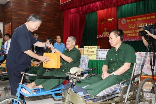 Tháng 7 tri ân