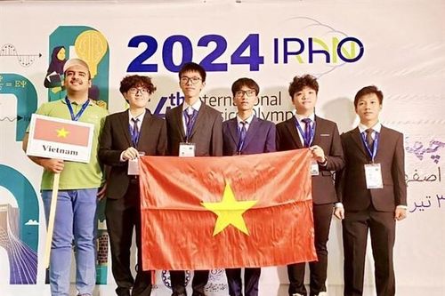 Teen THPT chuyên Bắc Giang giành Huy chương Vàng Olympic Vật lí quốc tế