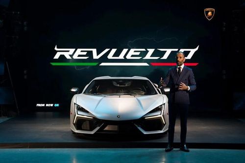 Đại gia Jacky tậu Revuelto hơn 53 tỷ, siêu xe Lamborghini 'ăn xăng' ít nhất
